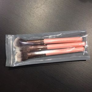 New Luxie Brushes 3 Piece Flawless Complexion Set
